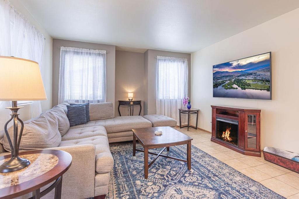 Walk To Downtown Leavenworth * Sleeps 6 + Pets * Ground Level Gem! Apartamento Exterior foto