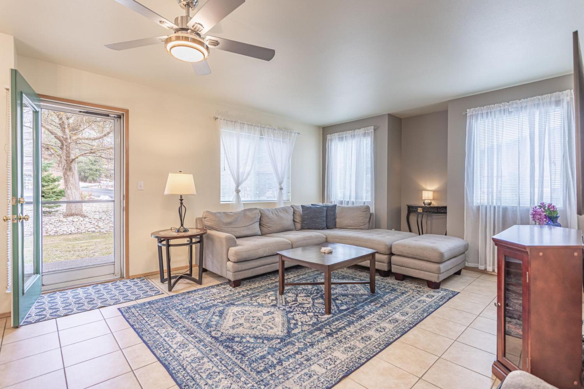 Walk To Downtown Leavenworth * Sleeps 6 + Pets * Ground Level Gem! Apartamento Exterior foto